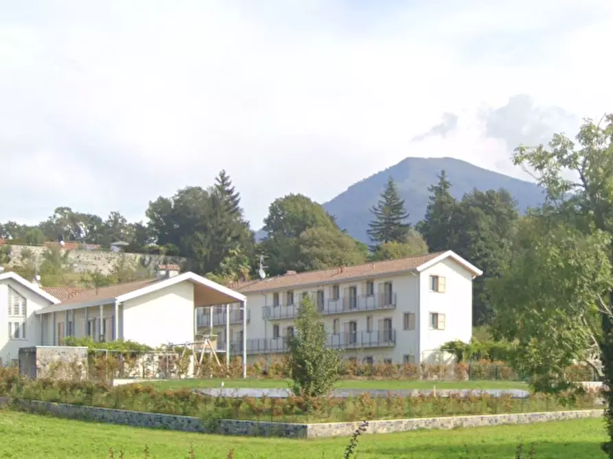 Immagine 7 di Bilocale in vendita  in Via Leonardo da Vinci a Erba