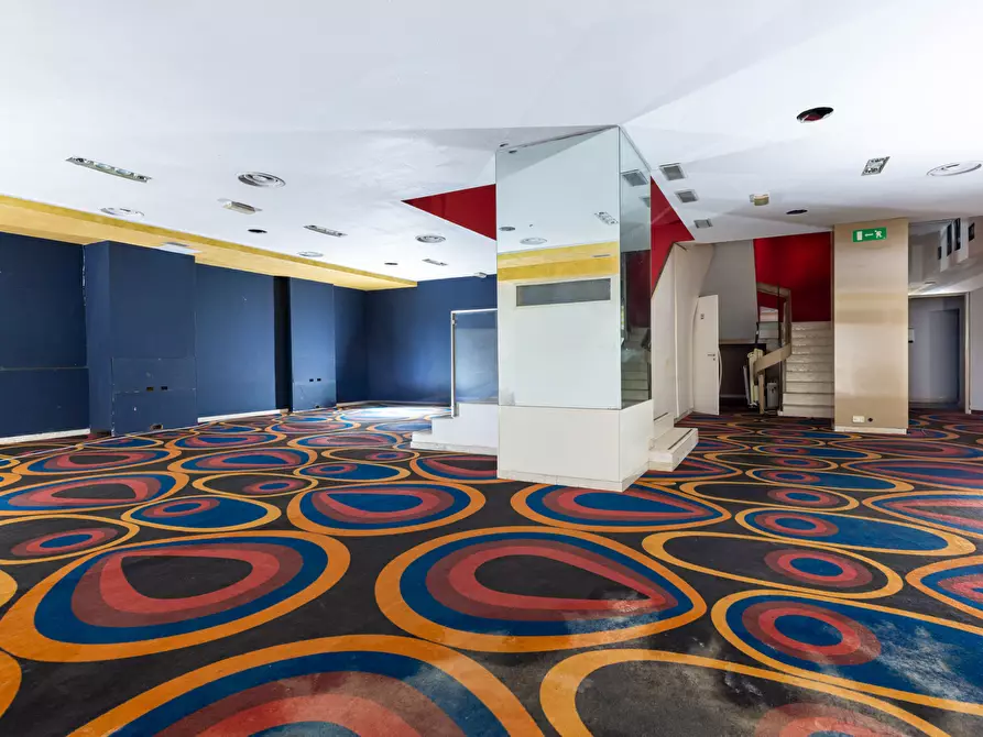 Immagine 15 di Locale commerciale in affitto  in Corso Sicilia 20 a Catania
