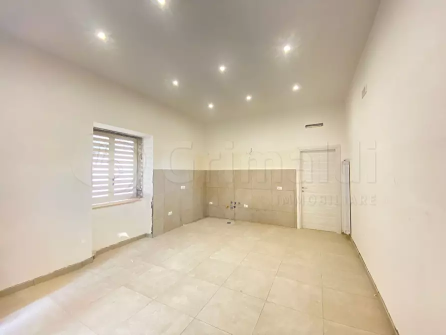 Immagine 1 di Villa in affitto  a Giugliano In Campania