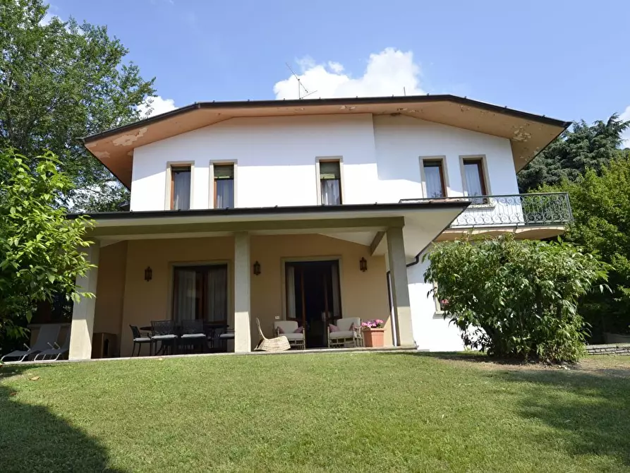 Immagine 20 di Villa in vendita  in via Lodorina 11 a Erba