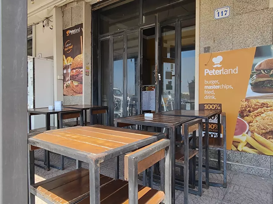 Immagine 7 di Attività commerciale in vendita  in Viale Giacomo Matteotti 117 a Nettuno