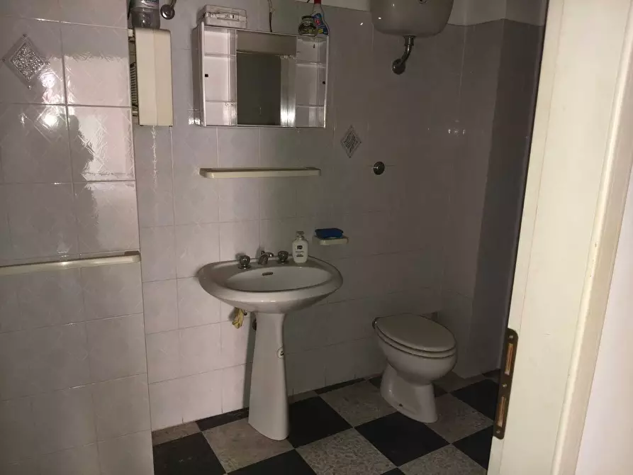 Immagine 12 di Ufficio in vendita  in Via Carmine 44 a Brindisi