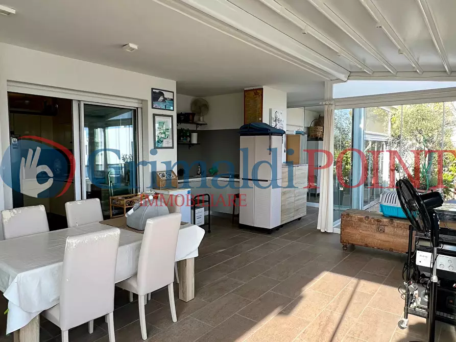 Immagine 14 di Trilocale in vendita  a Lecce