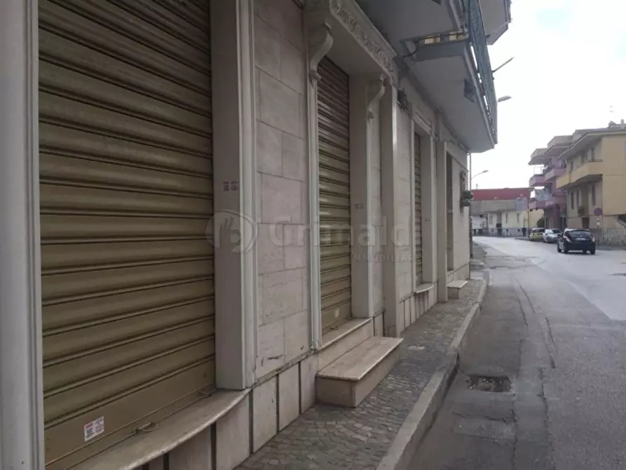 Immagine 1 di Locale commerciale in affitto  a Giugliano In Campania