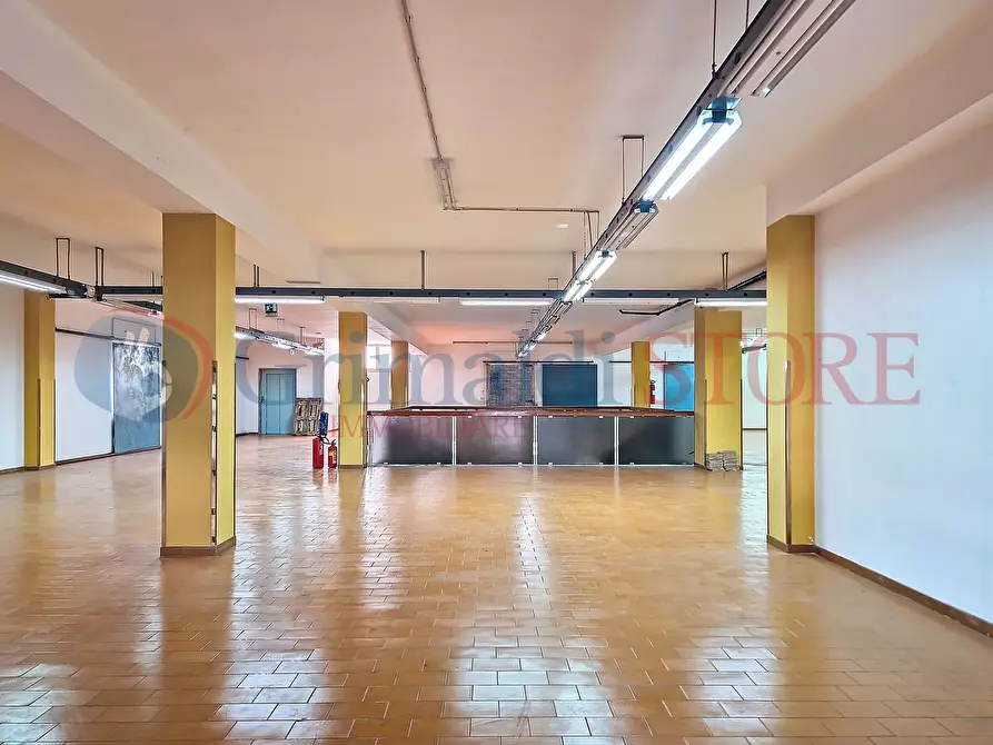 Immagine 49 di Attività commerciale in vendita  a Francavilla Fontana