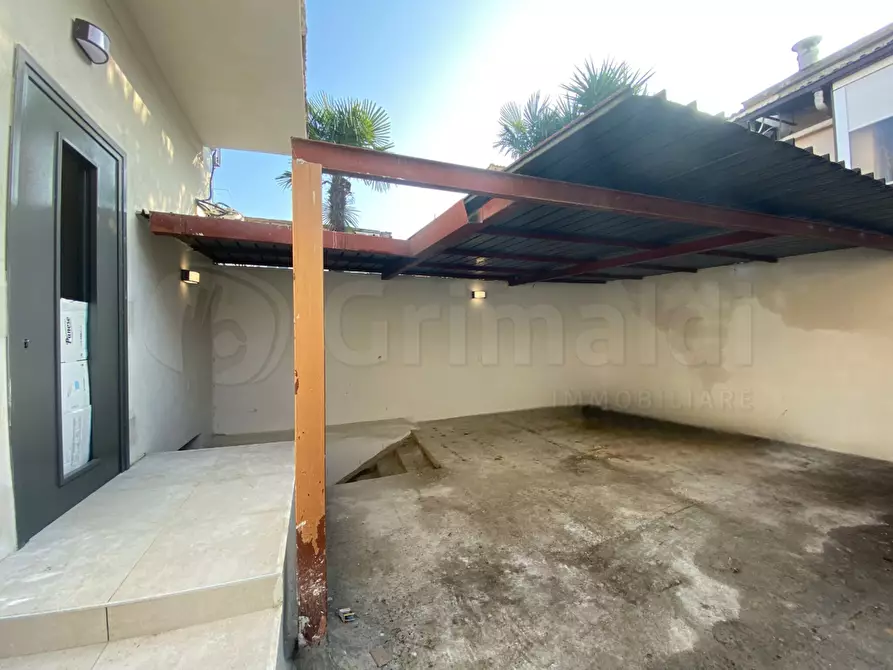 Immagine 12 di Villa in affitto  a Giugliano In Campania