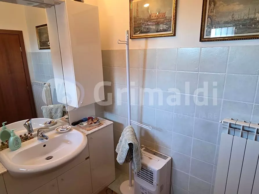 Immagine 79 di Villa in vendita  in Via Giovanni Antonio Comissetti 1 a Pezzana