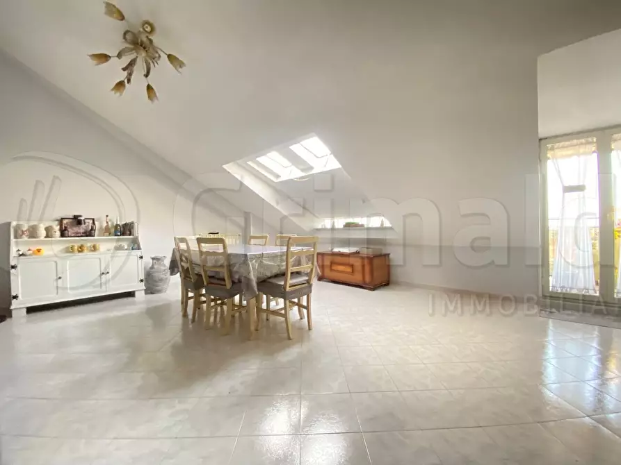 Immagine 3 di Mansarda in vendita  a Giugliano In Campania