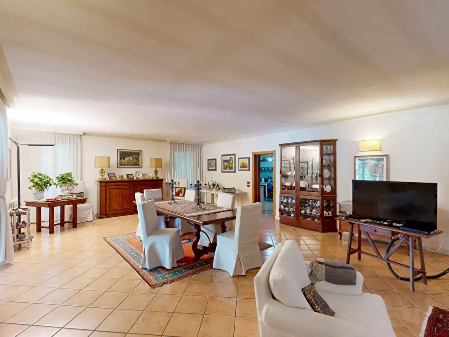 Immagine 45 di Villa in vendita  in Via Venosa 5 a Lecce