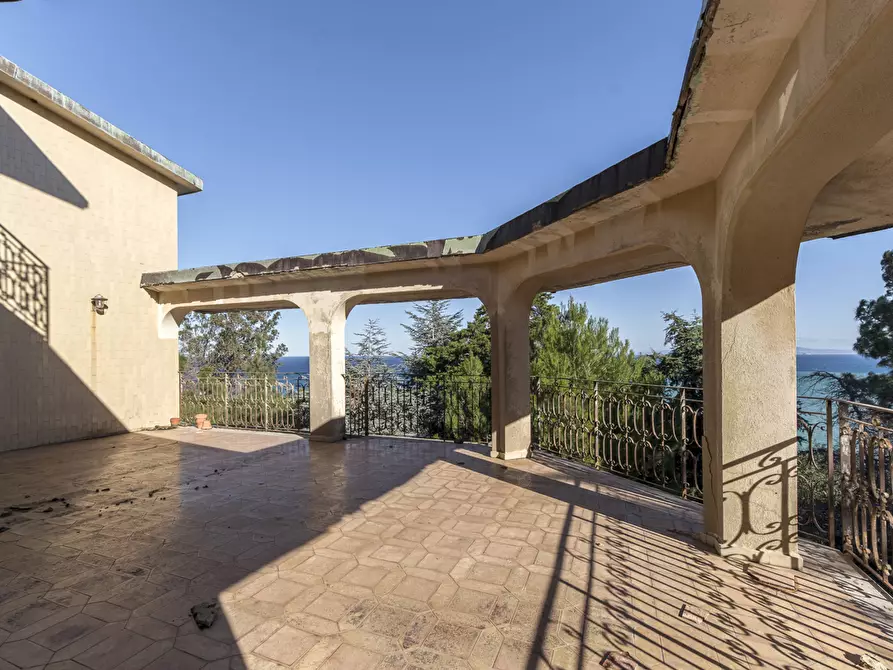 Immagine 44 di Villa in vendita  in Contrada Piano Rocca snc a Messina