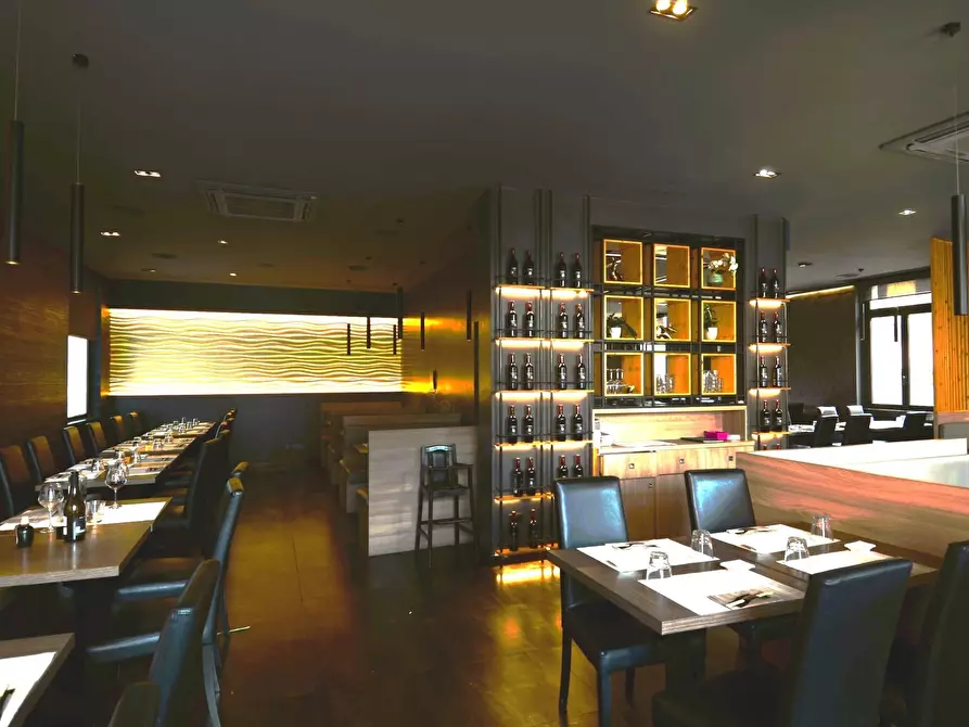 Immagine 4 di Locale commerciale in vendita  a Luisago