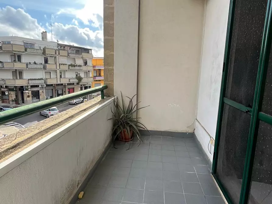 Immagine 8 di Bilocale in vendita  in Via Alcide De Gasperi 131 a Monteroni Di Lecce