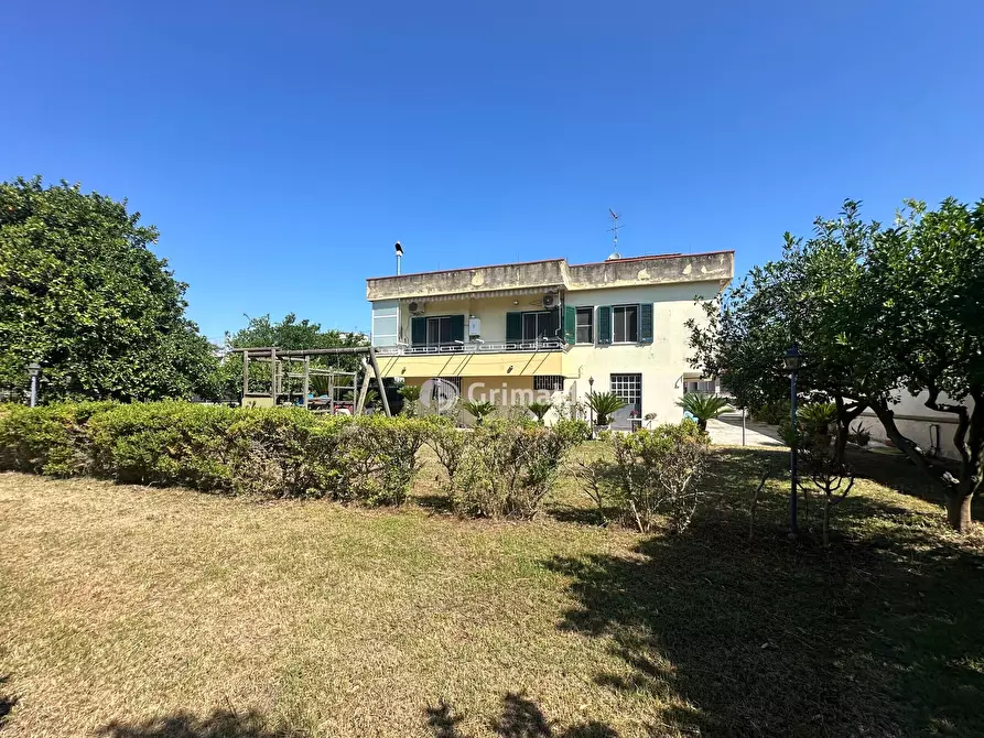 Immagine 1 di Villa in vendita  in Via G. Pastore 32 a Acerra