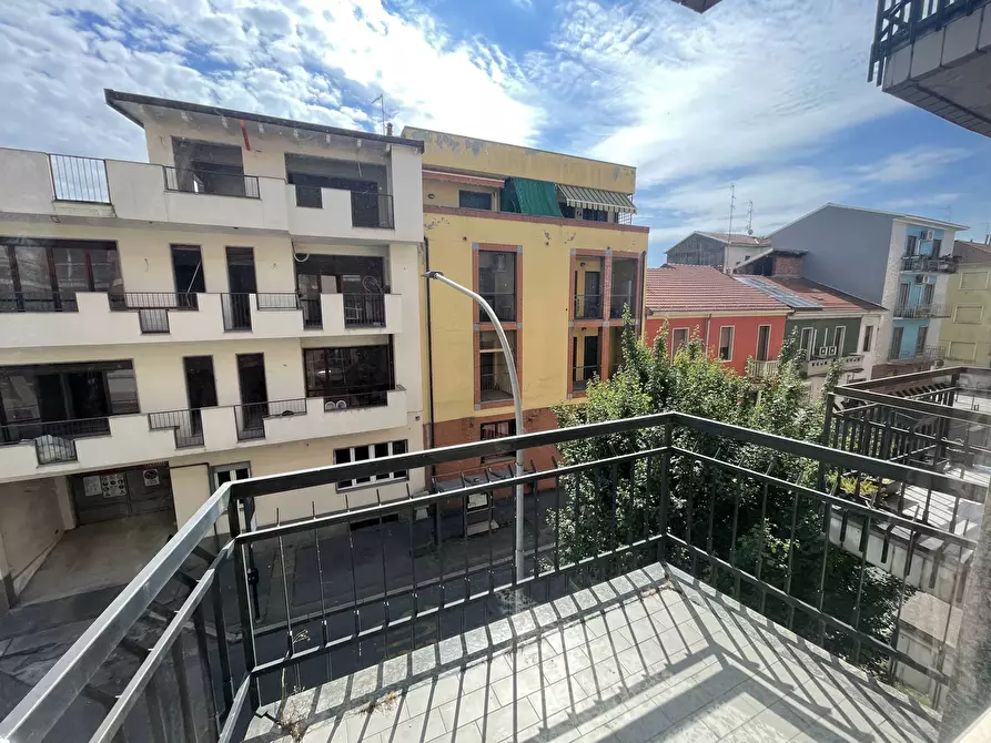Immagine 12 di Trilocale in vendita  in Viale Alessandro Volta 53 a Novara