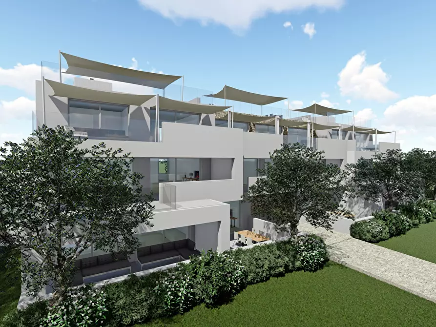 Immagine 49 di Trilocale in vendita  in Via Ugo Foscolo 34 a Castrignano Del Capo