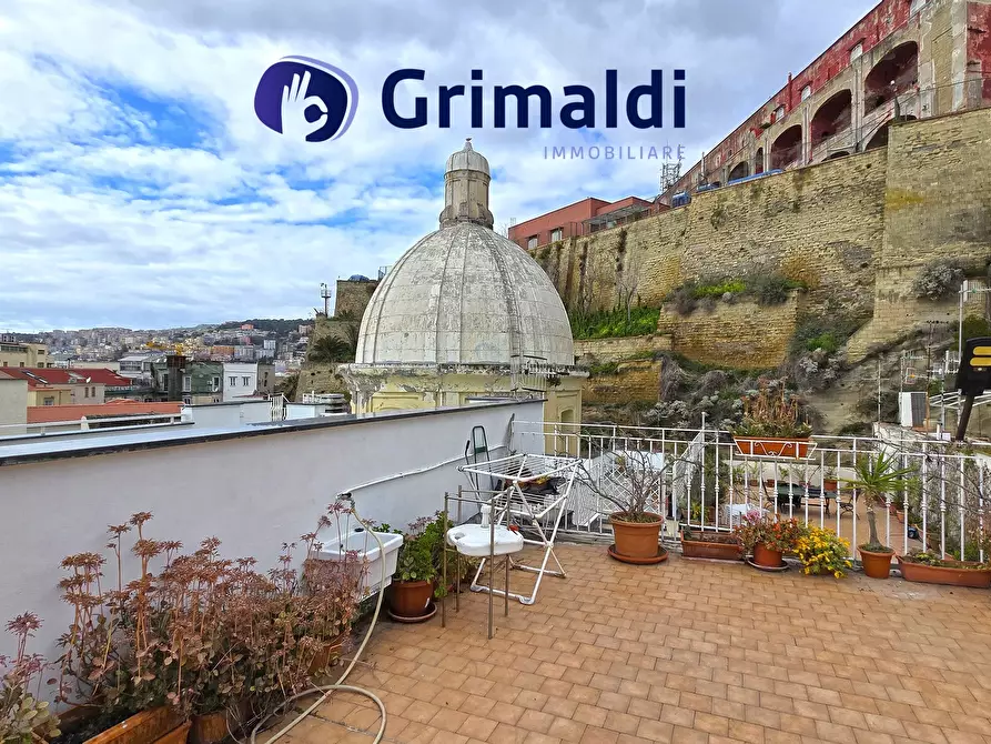 Immagine 24 di Quadrilocale in vendita  in Via Chiatamone a Napoli