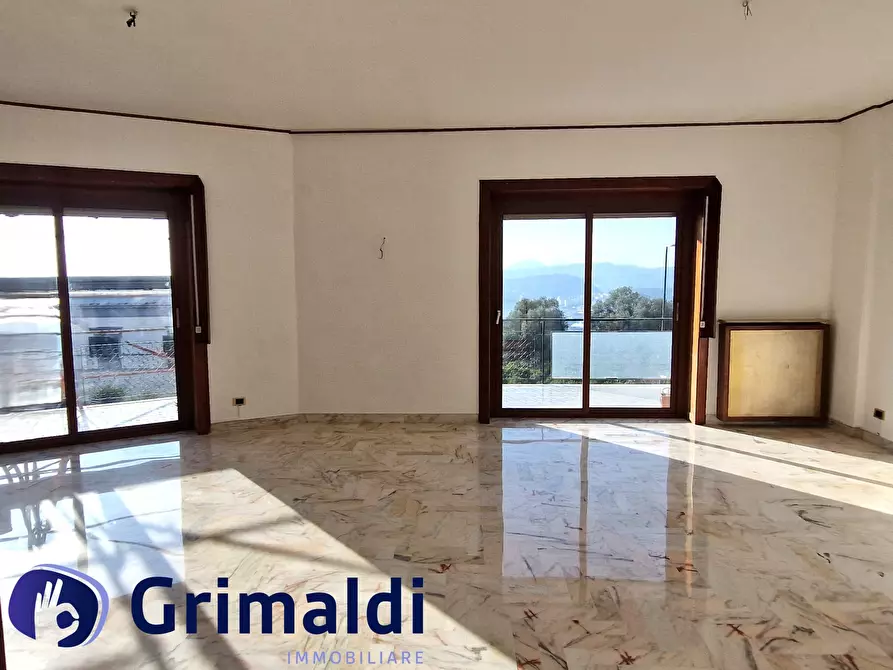 Immagine 2 di Pentalocale in vendita  in Via Alessandro Manzoni 209 a Napoli
