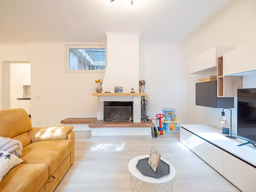 Immagine 26 di Villa in vendita  in Via Moricone a Albano Laziale