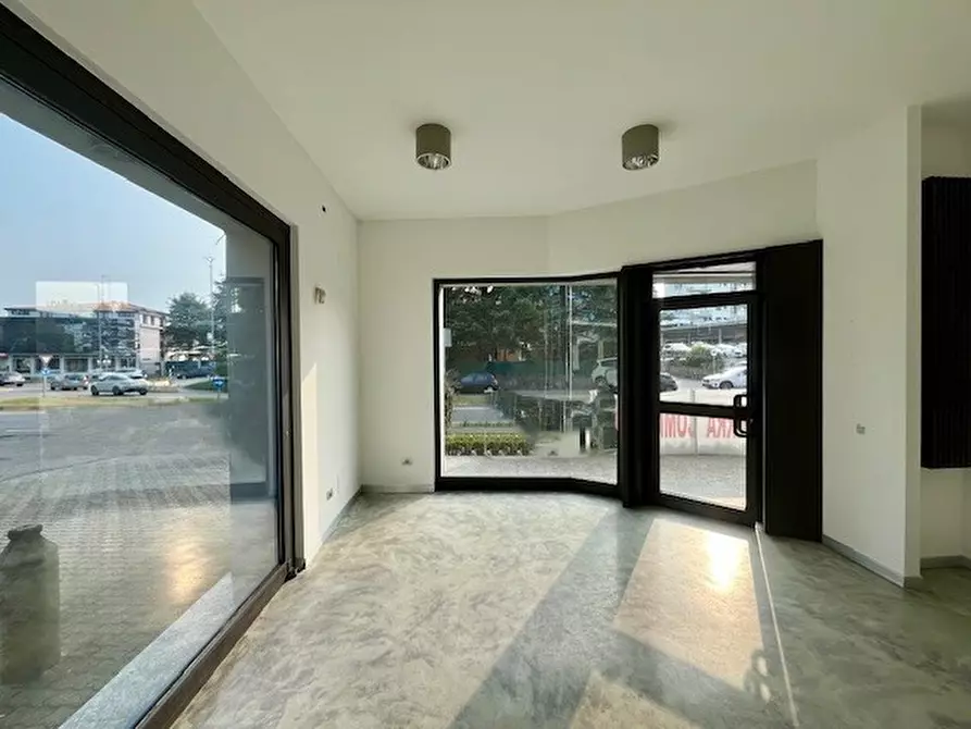 Immagine 3 di Locale commerciale in affitto  in Via Dante Alighieri 26 a Lurago D'erba