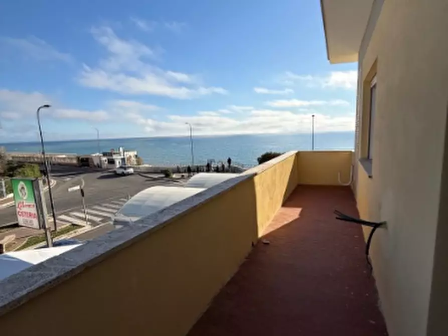 Immagine 16 di Bilocale in vendita  in Viale Virgilio 42 a Anzio