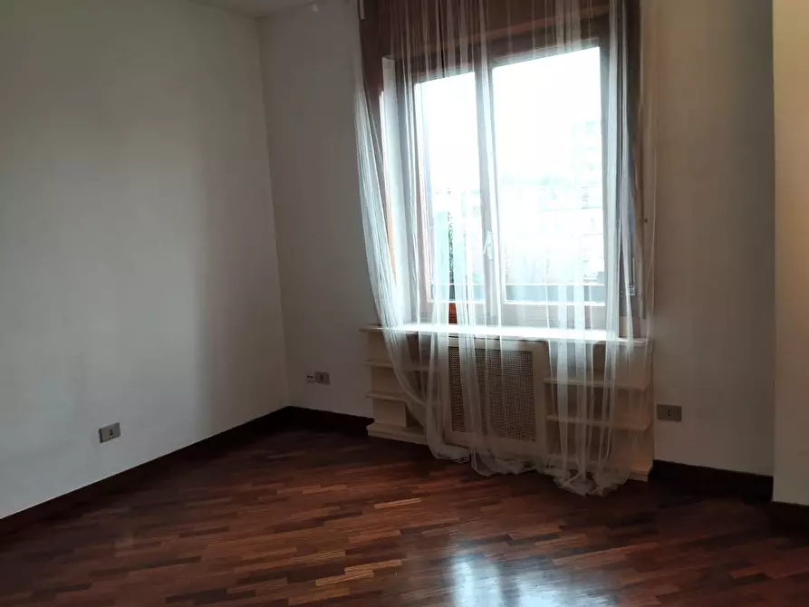 Immagine 15 di Trilocale in affitto  in Via Decembrio 25 a Milano