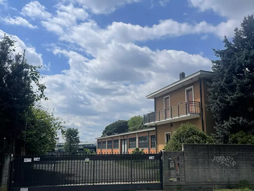 Immagine 17 di Attività artigianale in vendita  in Viale dell'Unione Europea 36 a Gallarate