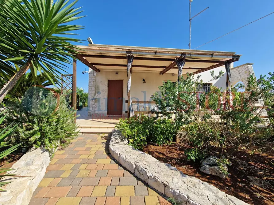 Immagine 41 di Villa in vendita  a San Vito Dei Normanni