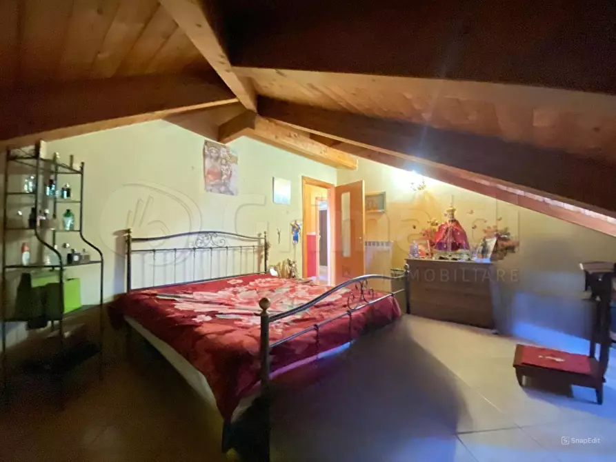 Immagine 9 di Trilocale in vendita  a Giugliano In Campania