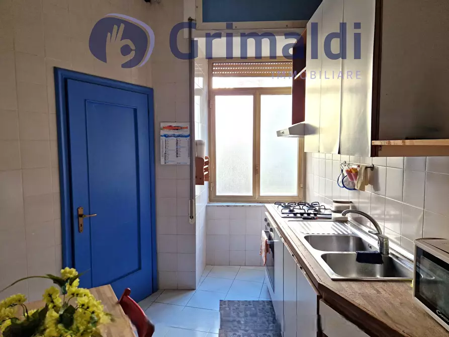 Immagine 15 di Trilocale in vendita  in Via Antonio Mancini 22 a Napoli