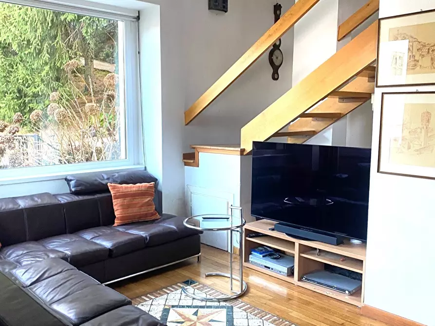 Immagine 19 di Quadrilocale in vendita  a Brunate