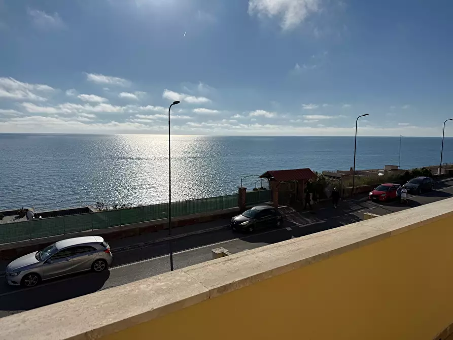 Immagine 21 di Trilocale in vendita  in Viale Virgilio 42 a Anzio