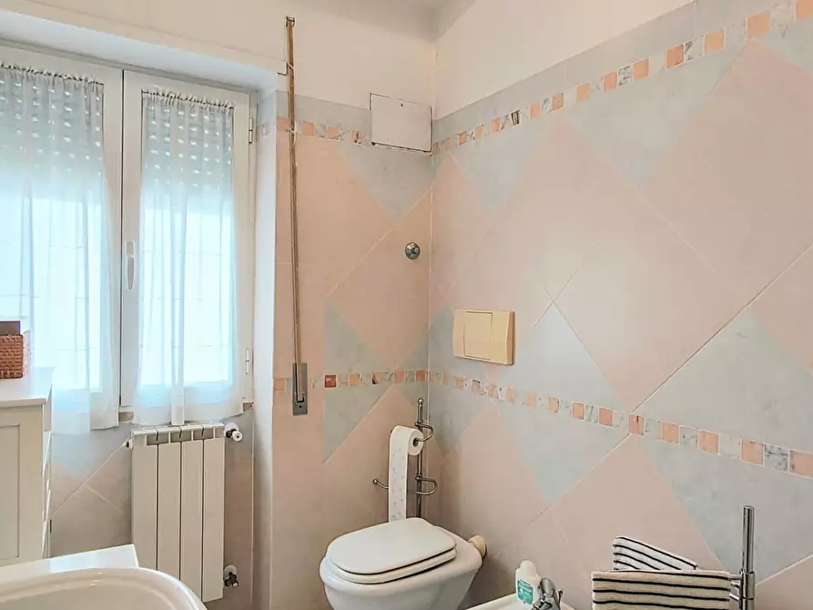 Immagine 13 di Trilocale in vendita  in Viale Giacomo Matteotti 153 a Nettuno