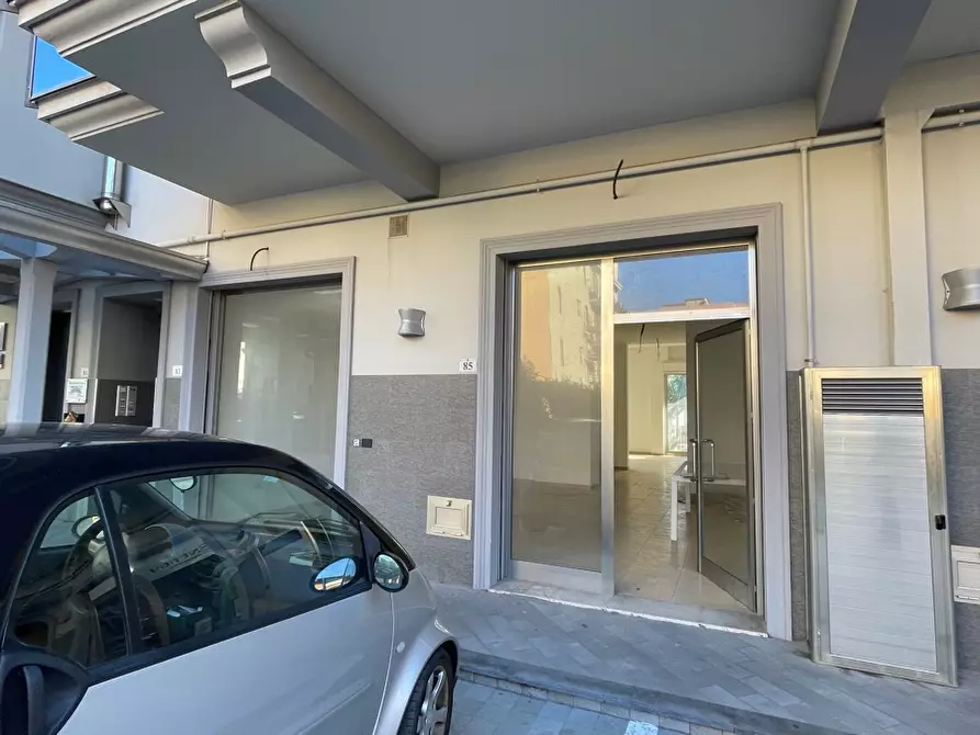 Immagine 1 di Locale commerciale in affitto  in Via Maio Mariano 83 a Milazzo