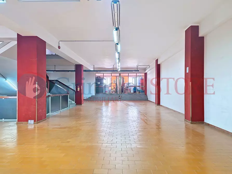 Immagine 8 di Attività commerciale in vendita  a Francavilla Fontana