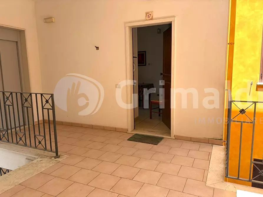 Immagine 15 di Trilocale in vendita  in Via della Robinia a Gallipoli