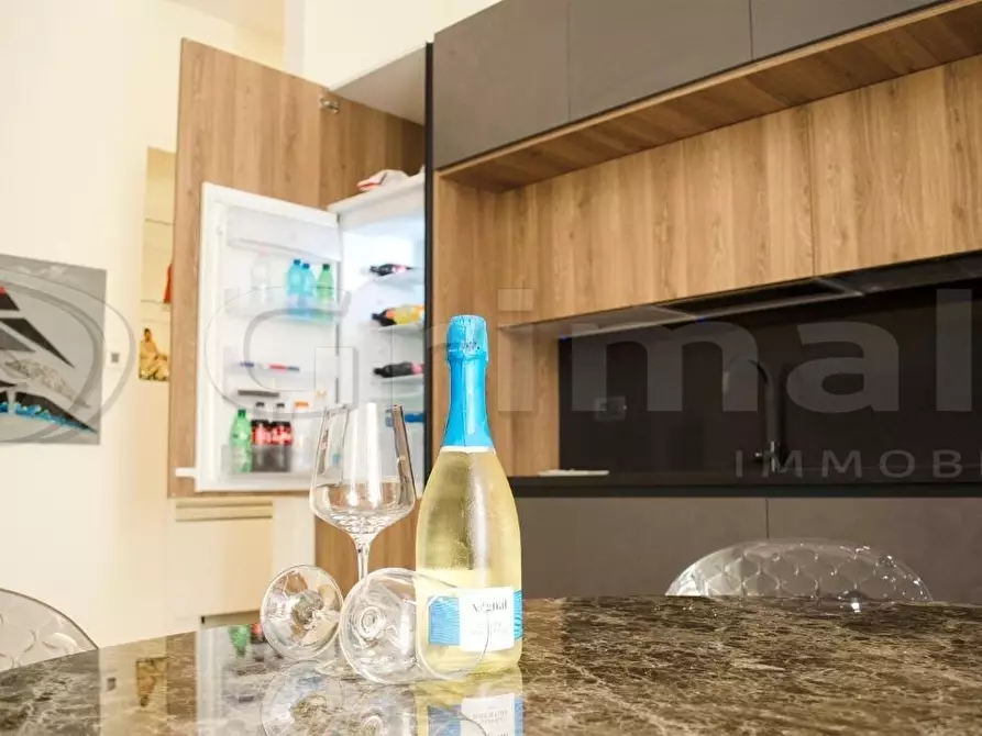 Immagine 12 di Trilocale in vendita  in Piazza Nicola Amore 2 a Napoli