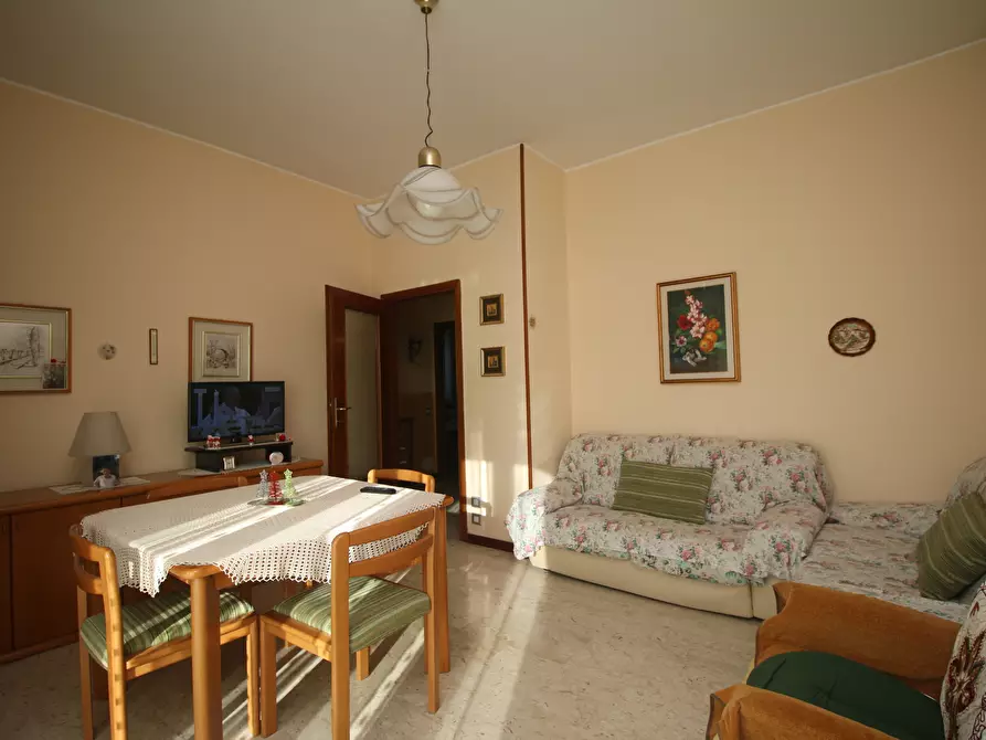 Immagine 2 di Trilocale in vendita  a Grandate