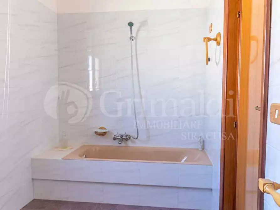 Immagine 13 di Casa indipendente in vendita  in Via Peschiera 21 a Avola
