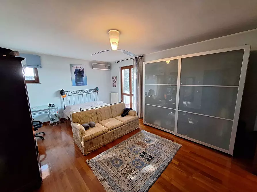 Immagine 31 di Villa in vendita  a Caresanablot