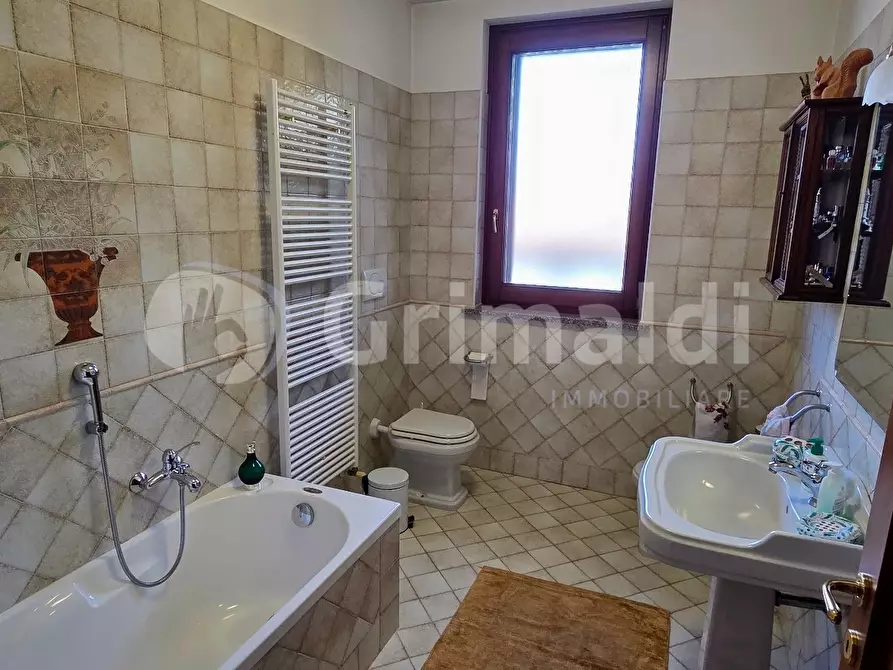 Immagine 42 di Villa in vendita  in Via Giovanni Antonio Comissetti 1 a Pezzana