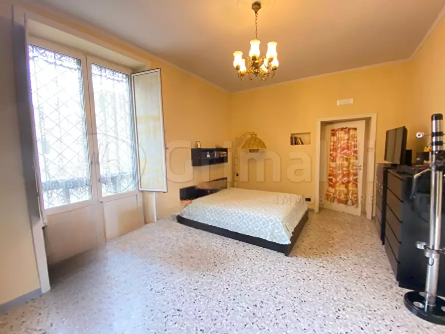 Immagine 4 di Trilocale in vendita  a Giugliano In Campania