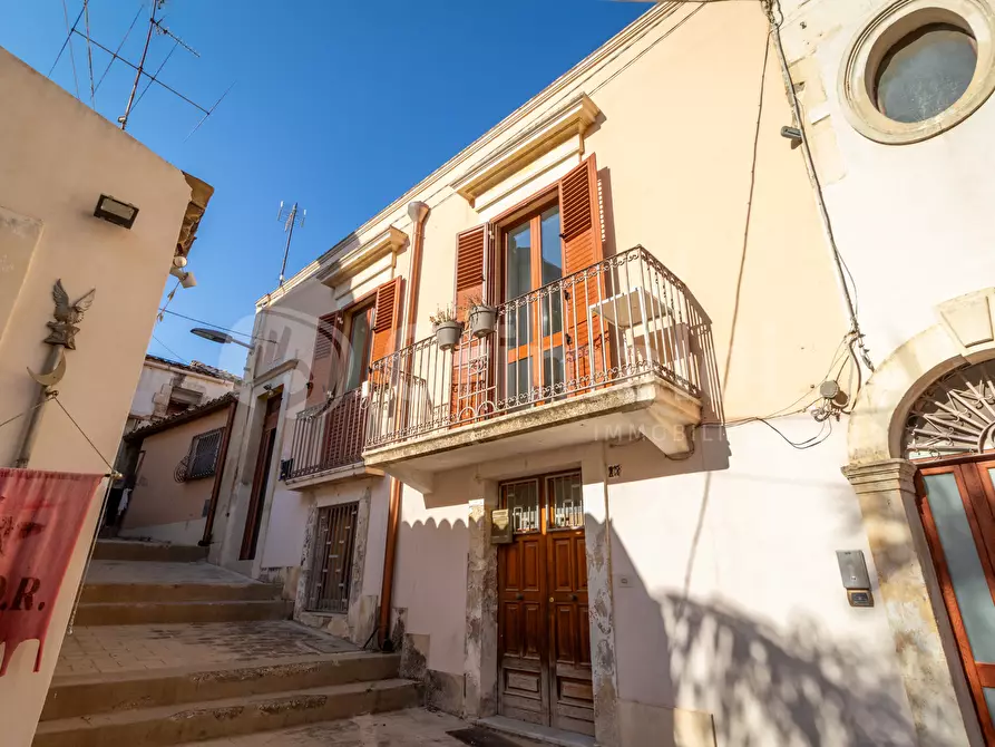 Immagine 10 di Casa indipendente in vendita  a Noto