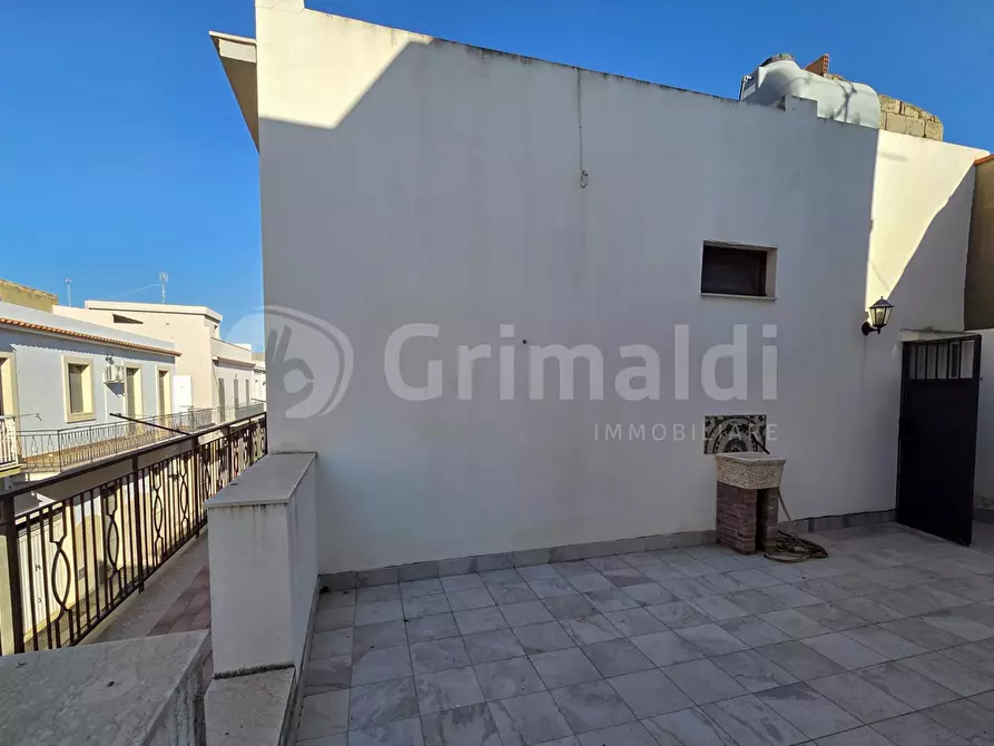 Immagine 12 di Casa indipendente in vendita  a Avola