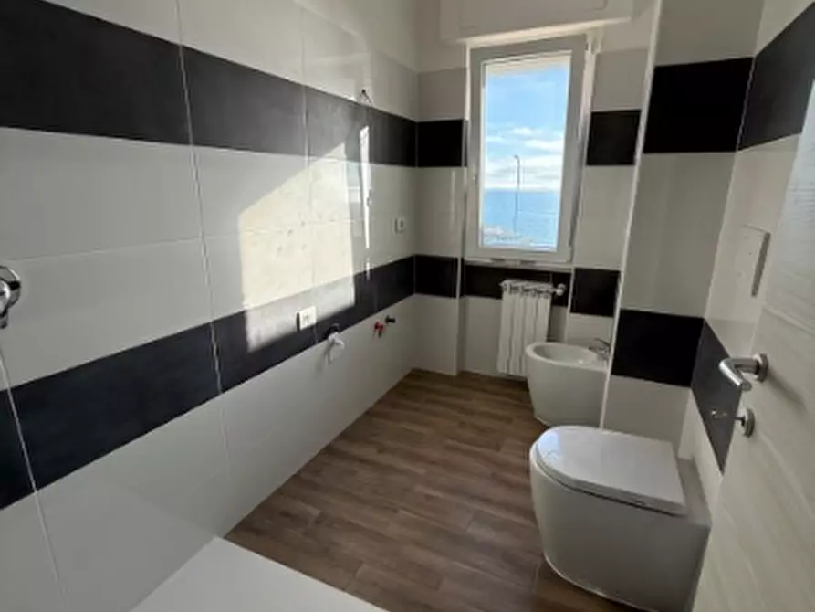 Immagine 14 di Bilocale in vendita  in Viale Virgilio 42 a Anzio