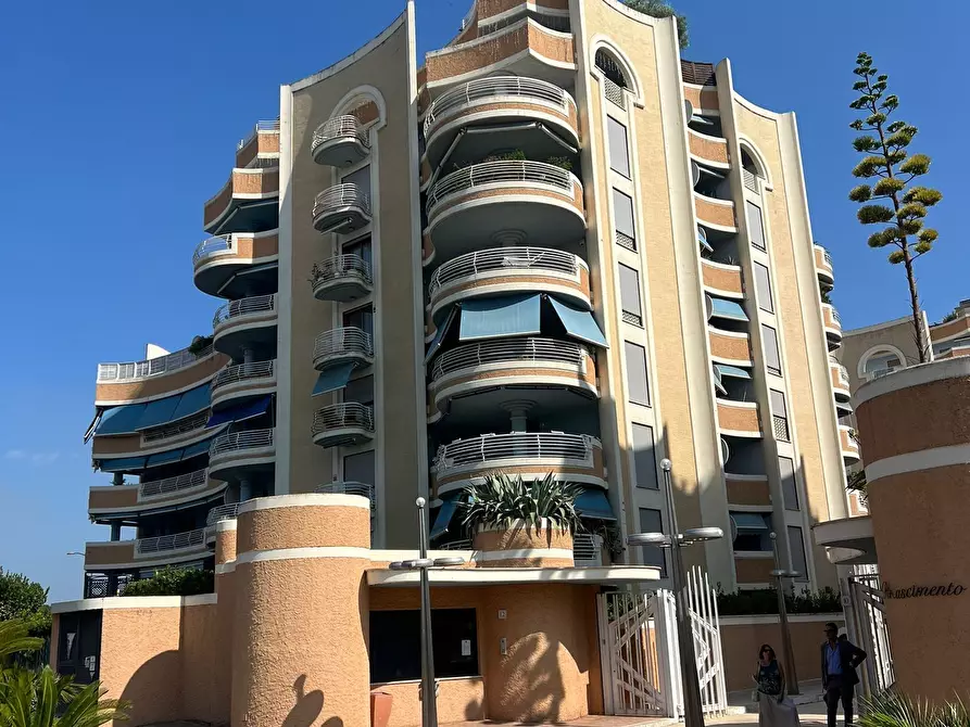 Immagine 3 di Appartamento in vendita  in Via Robert Musil a Roma