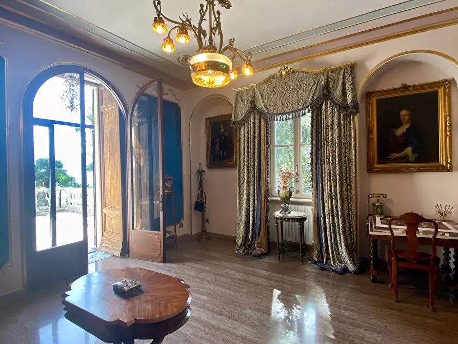 Immagine 15 di Villa in vendita  in Via Milano 6 a Dizzasco