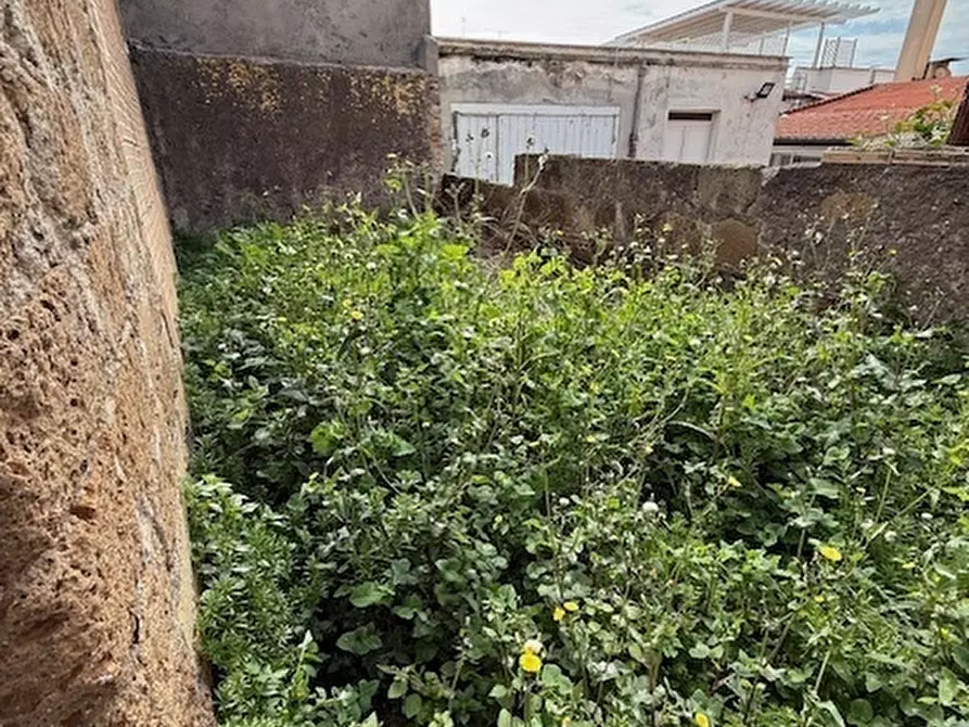 Immagine 7 di Magazzino in vendita  in Viale Guglielmo Marconi 229 a Anzio