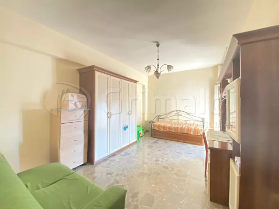 Immagine 9 di Trilocale in vendita  a Giugliano In Campania