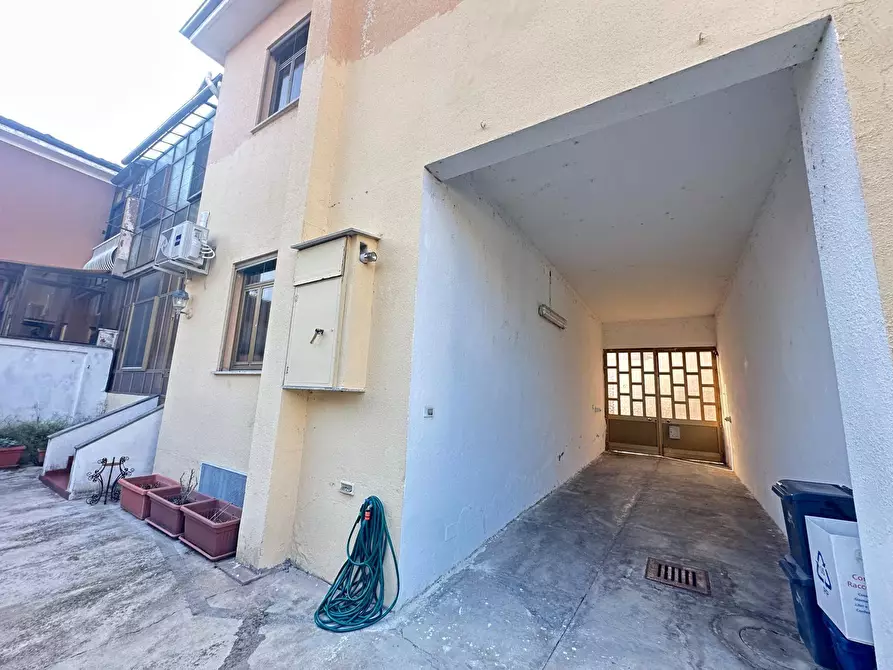 Immagine 31 di Casa indipendente in vendita  in Via Pietro maroncelli 5 a Vercelli