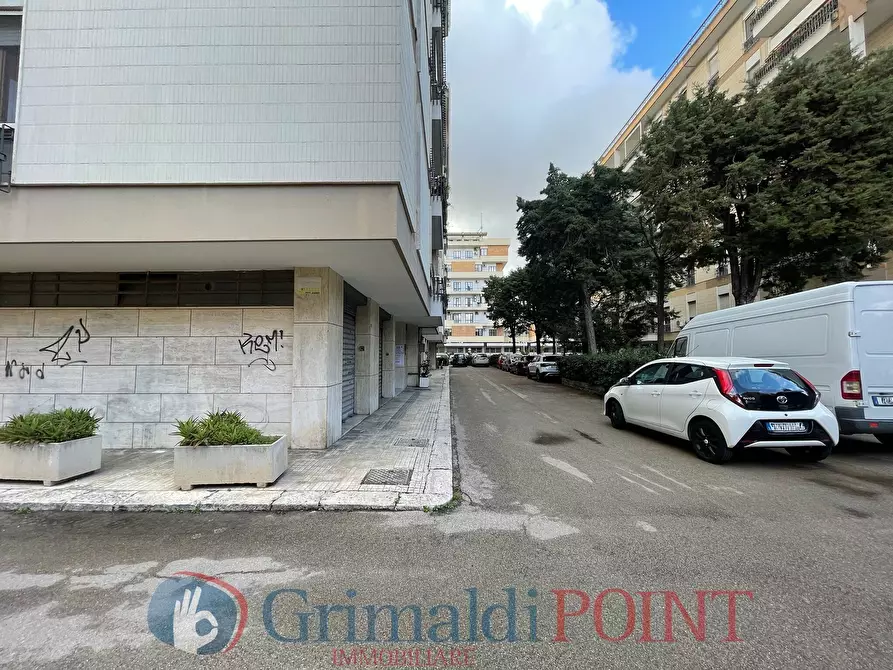 Immagine 5 di Garage in affitto  a Lecce